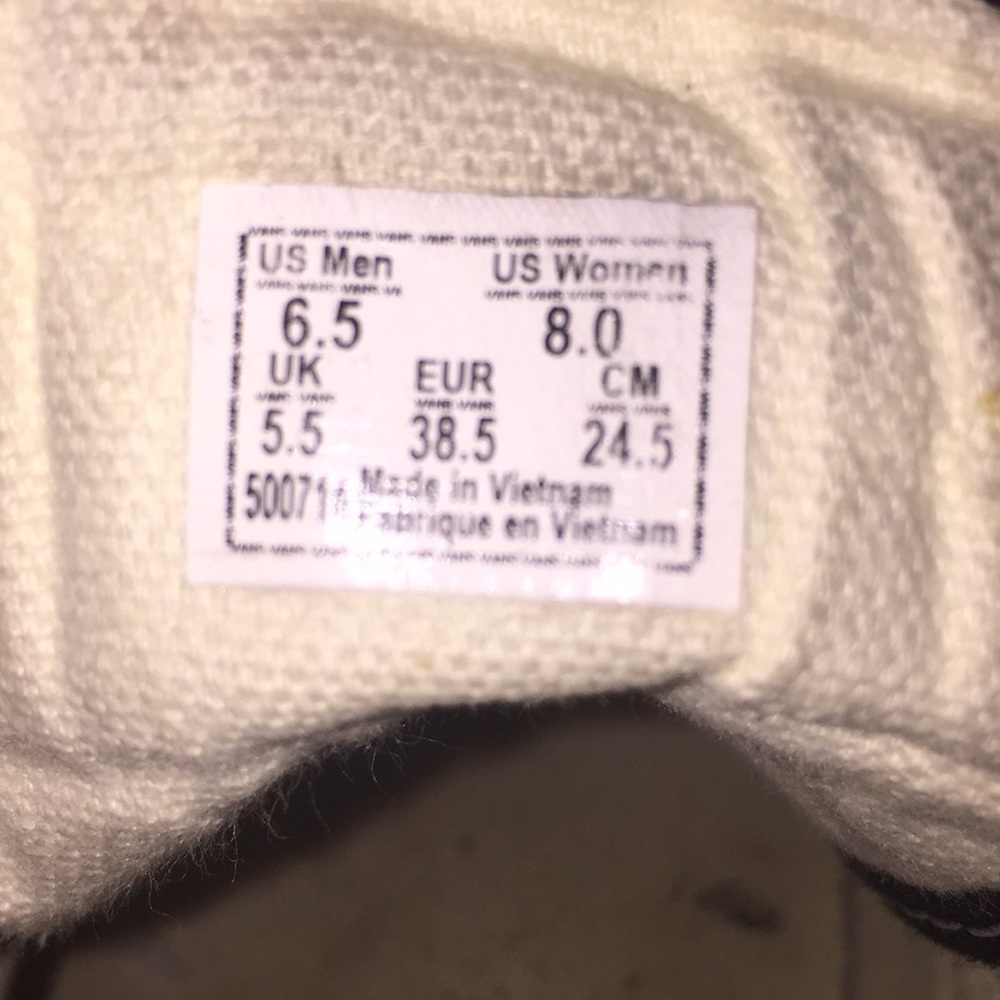 Vans - Picture 6 of 6